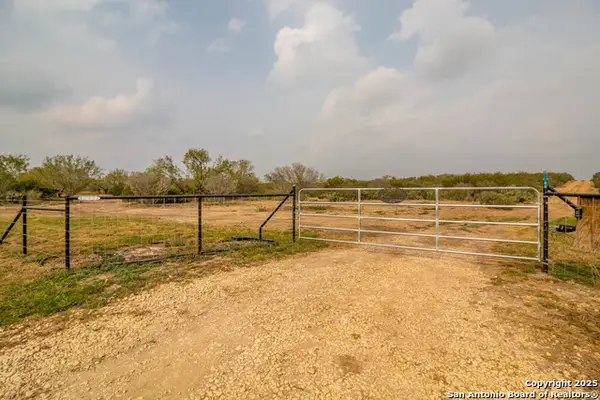 290 Lilly Bear Ln., Moore, TX 78057