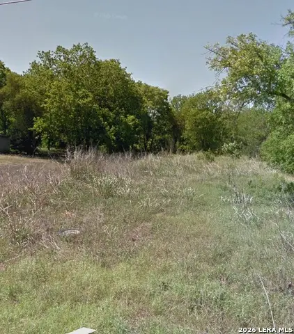 737 Newton, Seguin, TX 78155