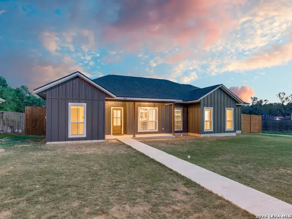 1015 Timbercrest, Pleasanton, TX 78064