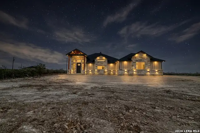 22 Greystone Hills Circle, Uvalde, TX 78801 - #2