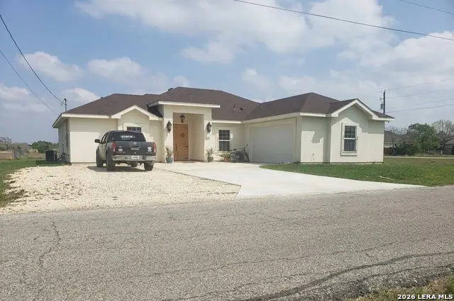 453 Fairway Cir, Brackettville, TX 78832 - #1