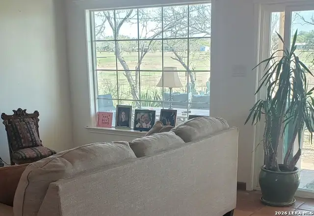 453 Fairway Cir, Brackettville, TX 78832 - #2