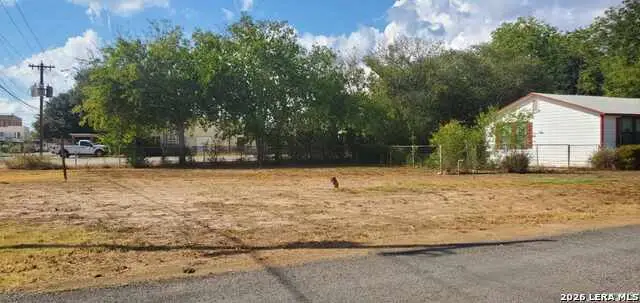 1002 17th, Hondo, TX 78861 - #1