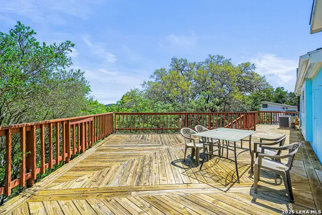 1427 Elmhurst Dr., Lakehills, TX 78063 - #2