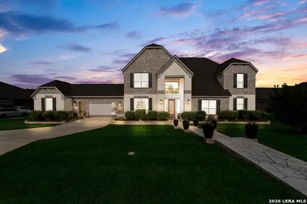 196 Texas Bnd, Castroville, TX 78009