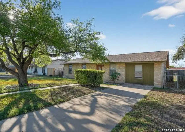 2203 Colony Dr, Hondo, TX 78861 - #2