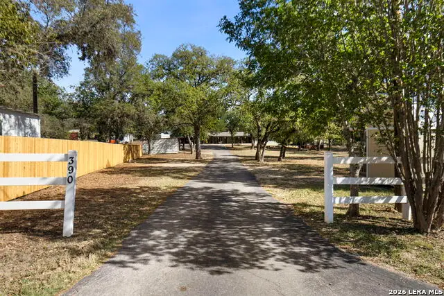 390 Galveston St, Bandera, TX 78003 - #3