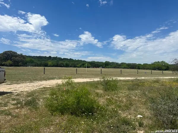 201 Maple, Bandera, TX 78003