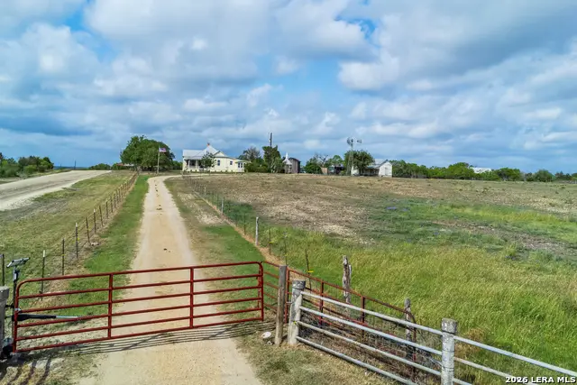 4515 Stapper Rd, Saint Hedwig, TX 78152 - #3