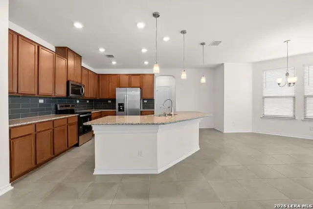 412 Deer Crest Dr, New Braunfels, TX 78130 - #2