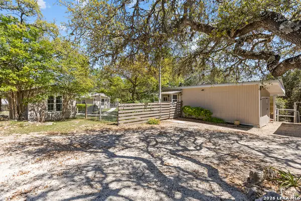 130 Scenic View Dr, Spring Branch, TX 78070