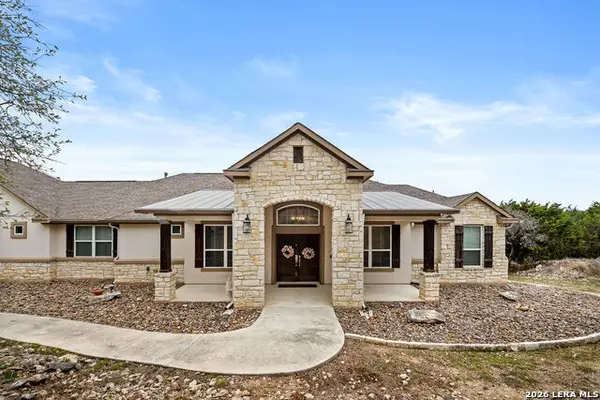 1434 Village Top, Canyon Lake, TX 78133