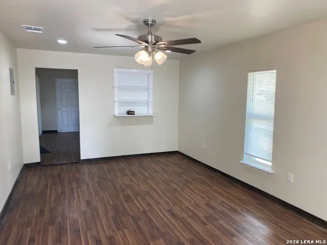 514 S Park St, Uvalde, TX 78801 - #3