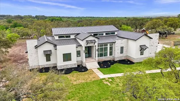 577 Private Road 3702, San Antonio, TX 78253