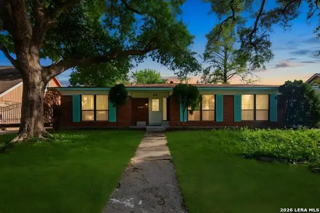 8310 Glenlea St, Houston, TX 77061 - #1