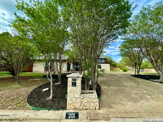 201 Country Wood Dr, San Antonio, TX 78216 - #2
