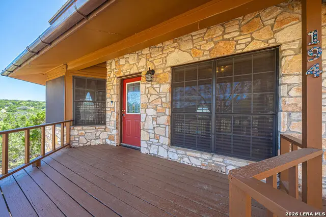 194 Nw Hills Dr, Kerrville, TX 78028 - #1