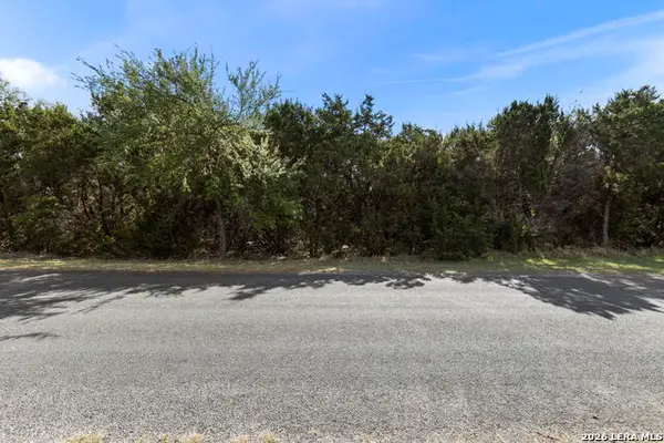 27072 Okent Dr, San Antonio, TX 78260