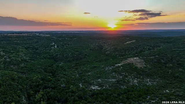 417 Sparkling Springs Dr, Boerne, TX 78006 - #2