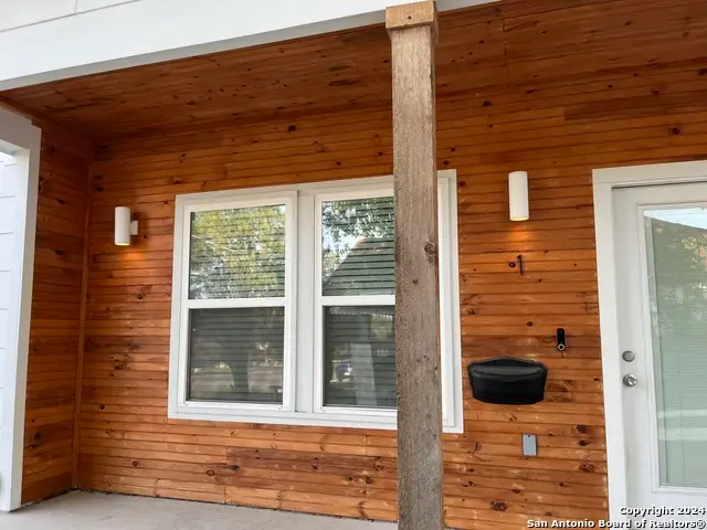 2507 E Commerce St, San Antonio, TX 78203 - #2