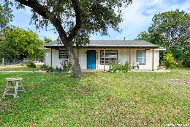 109 Hilltop Dr E, Kerrville, TX 78028 - #1
