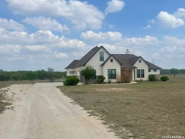 18 Valley View, Uvalde, TX 78801 - #3