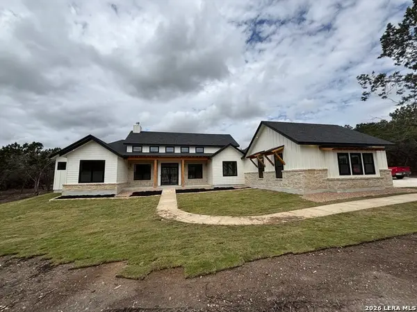 129 Aermotor Ln, Boerne, TX 78006