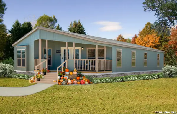 4908 Waterwood Pass Dr, Elmendorf, TX 78112