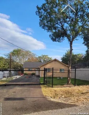 735 Green Castle Pl, Canyon Lake, TX 78133 - #1