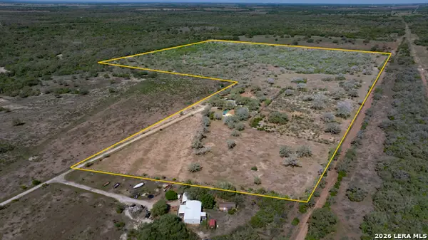 2632 Slickfield Road, York Town, TX 78164