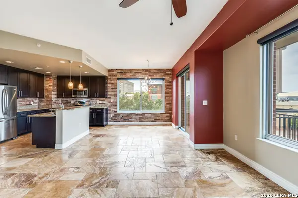 215 N Center #307, San Antonio, TX 78202