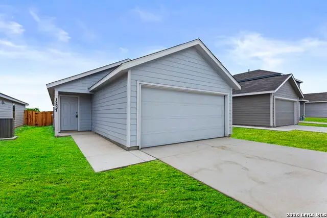 12827 Kathleen St, Saint Hedwig, TX 78152 - #1