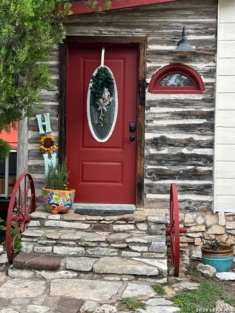 117 Reading Ave, Center Point, TX 78010 - #1