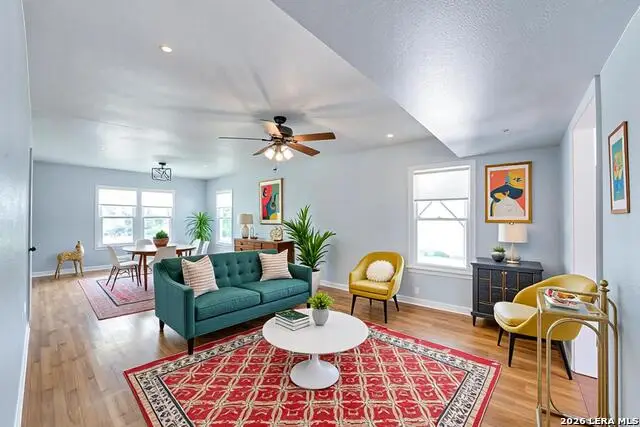 217 Seford Dr, Terrell Hills, TX 78209 - #1