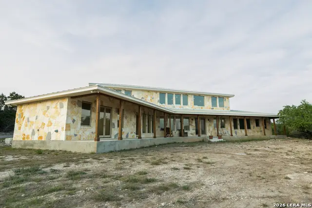 525 Windmill Dr, Bandera, TX 78003 - #1