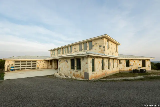 525 Windmill Dr, Bandera, TX 78003 - #2