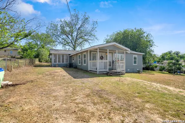 4236 Lonesome Trl, Von Ormy, TX 78073