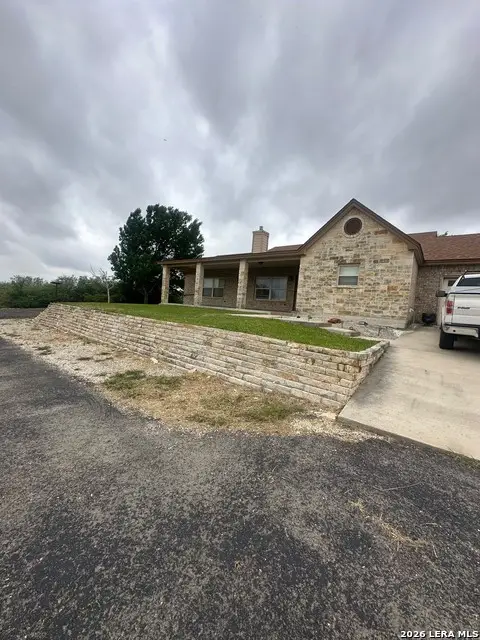 3 Summit View, Uvalde, TX 78801 - #2