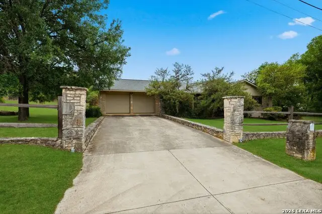 414 Schryver St, Boerne, TX 78006 - #1