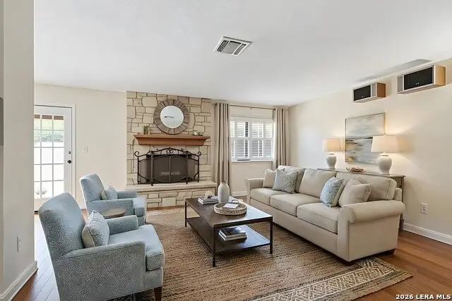 414 Schryver St, Boerne, TX 78006 - #3