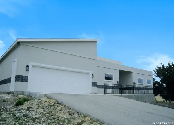 6751 Wrangler Cir, Bulverde, TX 78163