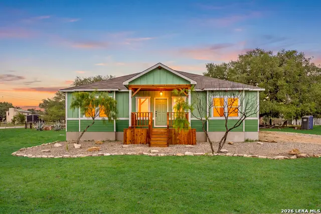 316 Royal Oaks Dr, Somerset, TX 78069 - #1