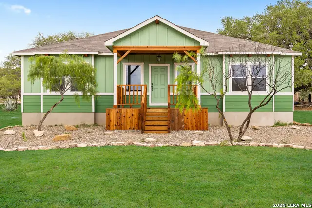 316 Royal Oaks Dr, Somerset, TX 78069 - #2