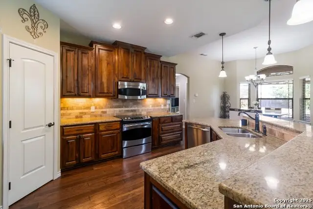 1758 Crooked Creek, Pleasanton, TX 78064 - #2