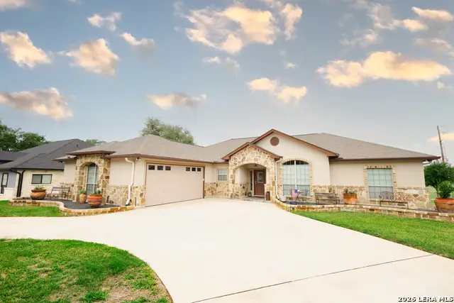 717 Jack Nicklaus, Devine, TX 78016 - #1