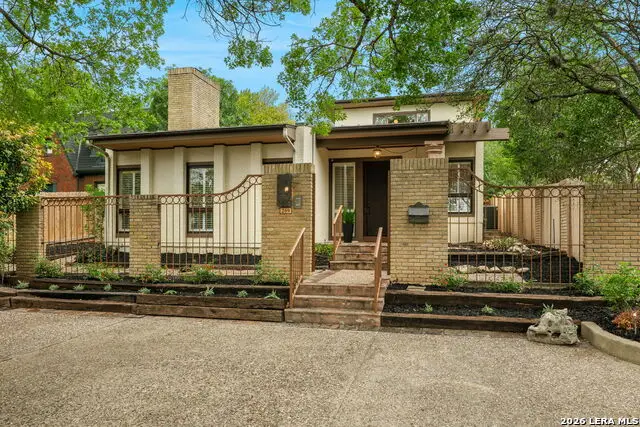 209 Henderson St, Alamo Heights, TX 78209 - #2