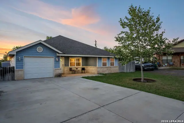 533 Indian Xing, Jourdanton, TX 78026 - #2