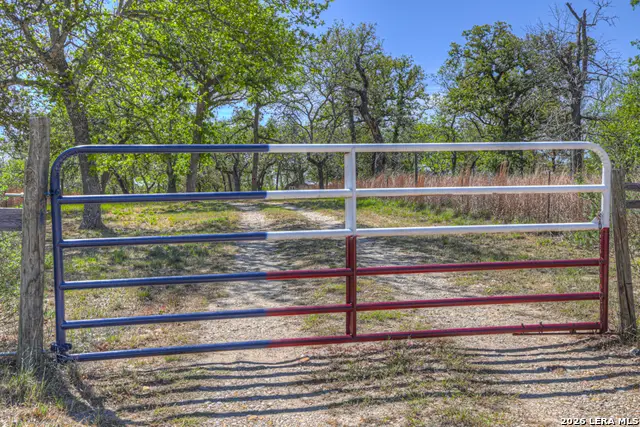 3165 Vivroux Ranch Rd, Seguin, TX 78155 - #3