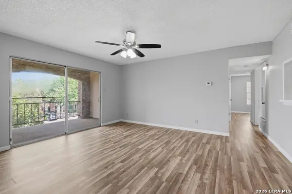 1819 Babcock #411, San Antonio, TX 78229