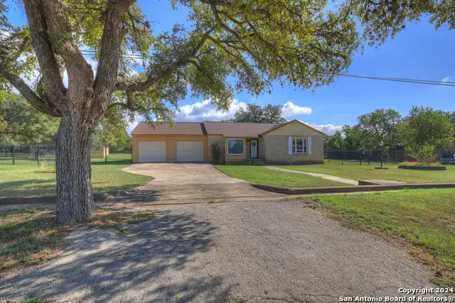 800 N Bishop, San Marcos, TX 78666 - #2